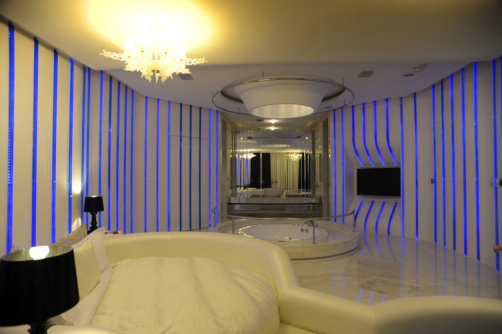 Motel Stars Тайчжун Экстерьер фото