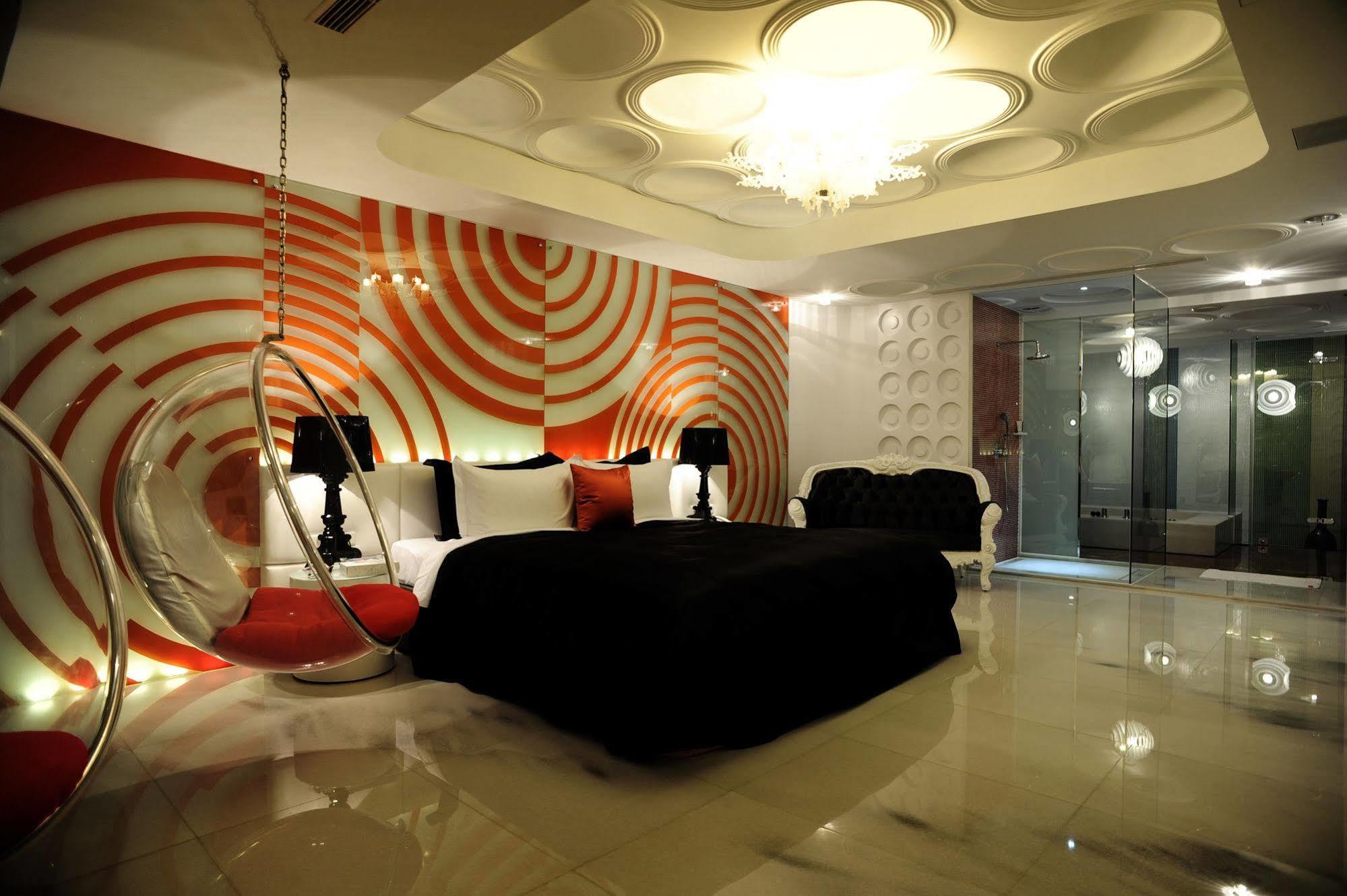 Motel Stars Тайчжун Экстерьер фото