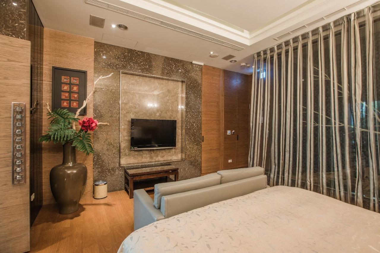 Motel Stars Тайчжун Экстерьер фото