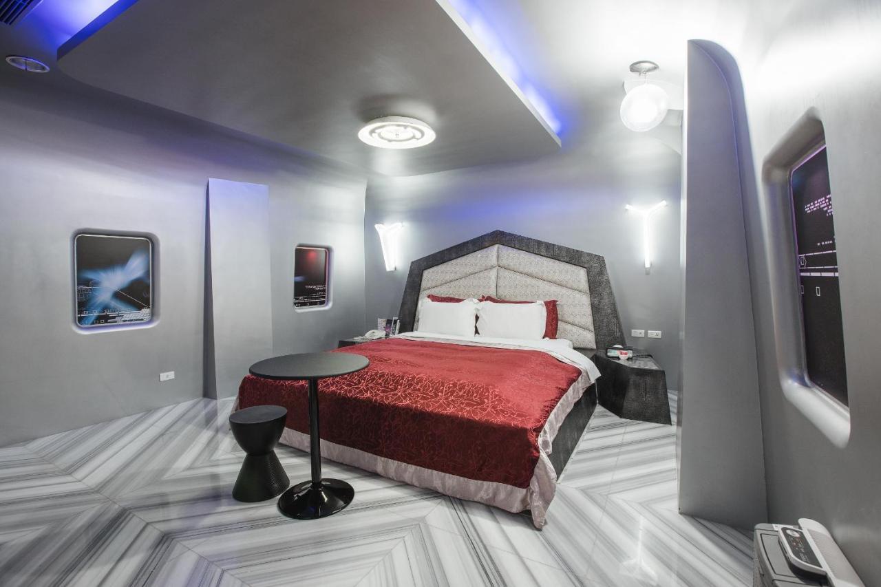 Motel Stars Тайчжун Экстерьер фото